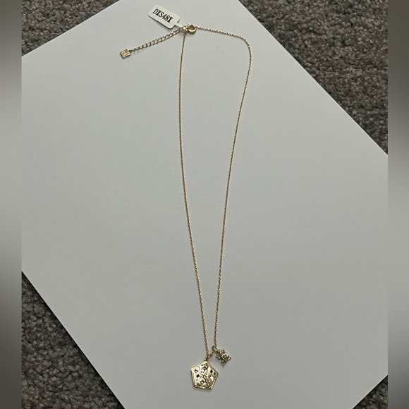 NWT Charmed Aroma x Harry Potter Chocolate Frog Necklaced - Albus Dumbledore - Picture 4 of 6